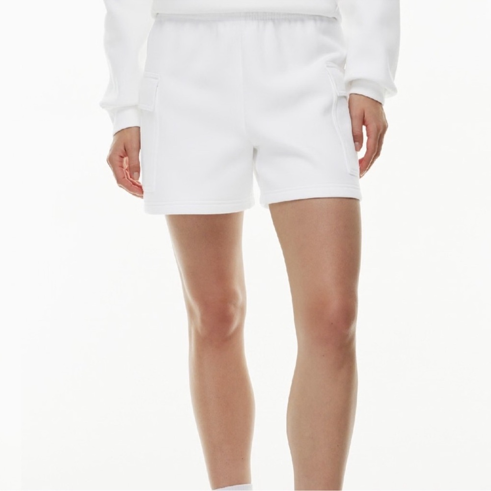 Aritzia Short Cozy Sweatfleece Mega Cargo TM
Mid-thigh - Picture 2 of 6